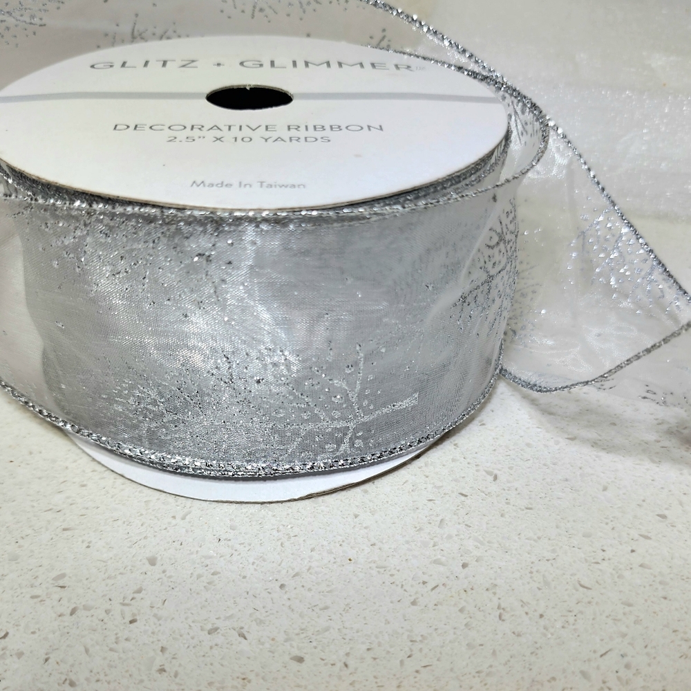 Wired Sheer Silver Ribbon With Glitter Christmas Trees - Picture 7 of 9